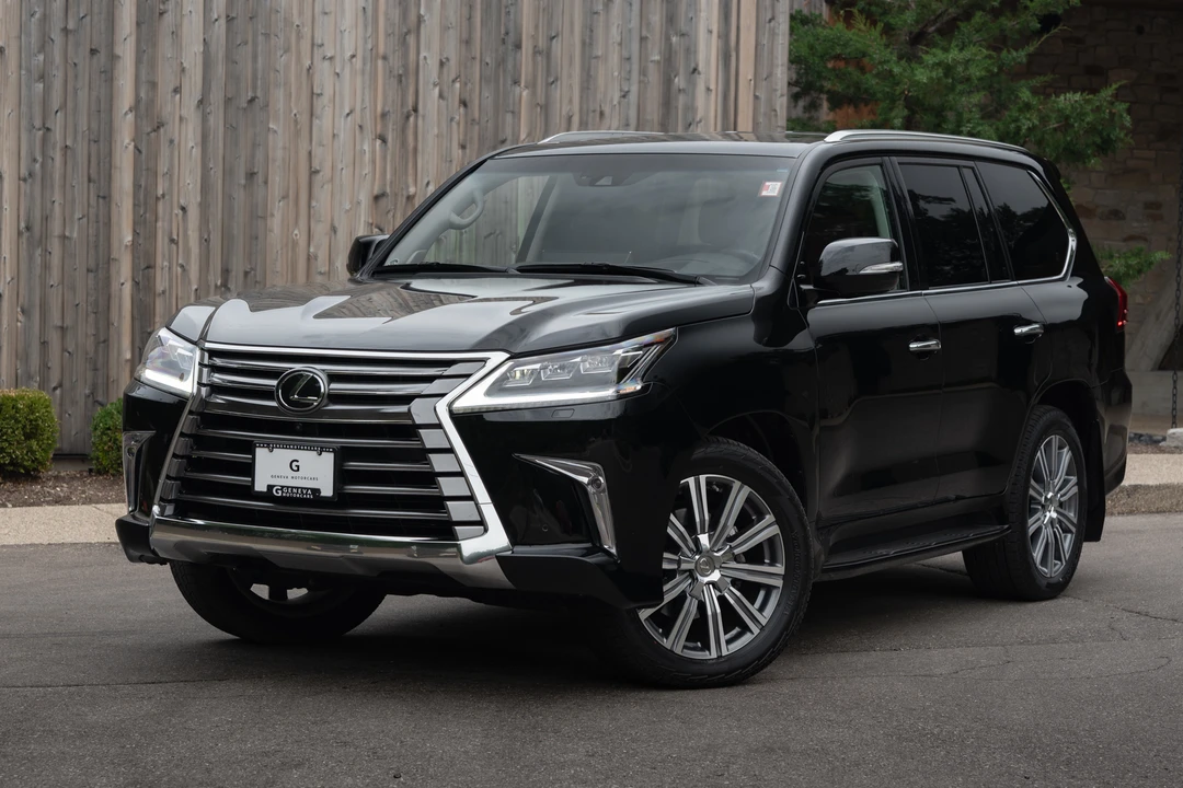 2016 Lexus LX 3rd Gen - Image 5 of 31