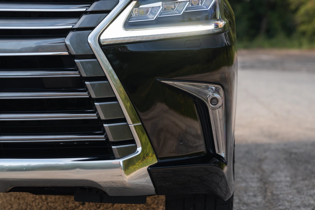 2016 Lexus LX 3rd Gen - Image 28 of 31