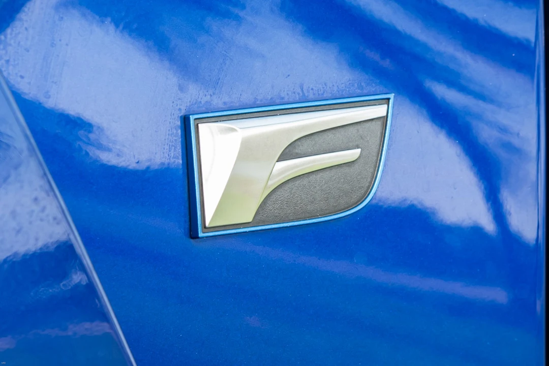 2016 Lexus RC F - Image 24 of 31