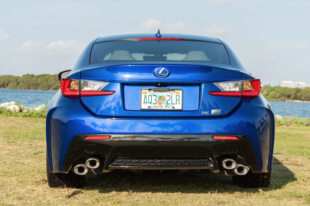 2016 Lexus RC F - Image 7 of 31