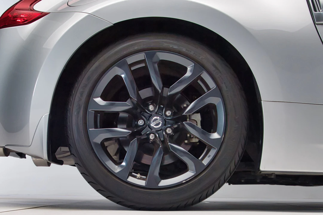 2016 Nissan 370Z 6th Gen - Image 14 of 31