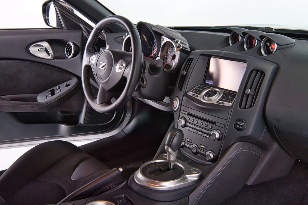 2016 Nissan 370Z 6th Gen - Image 27 of 31