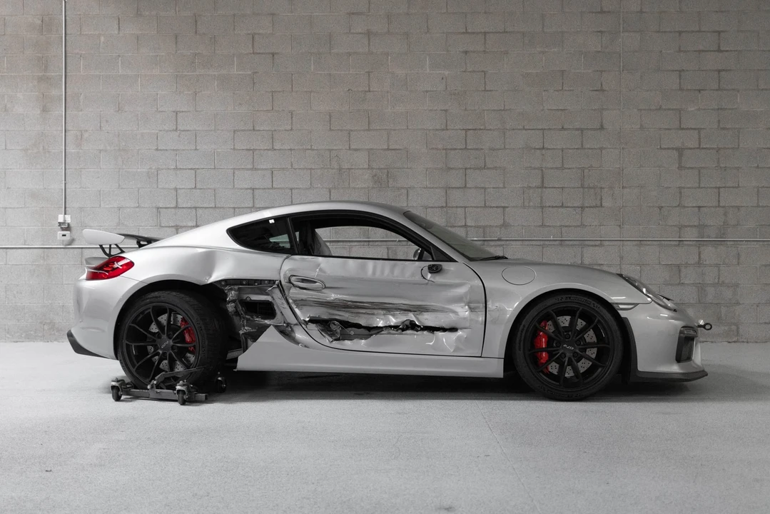 2016 Porsche 981 Cayman GT4 - Image 12 of 31