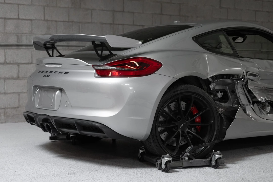 2016 Porsche 981 Cayman GT4 - Image 29 of 31