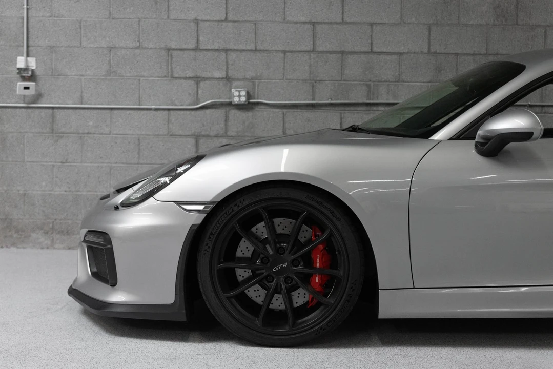 2016 Porsche 981 Cayman GT4 - Image 17 of 31