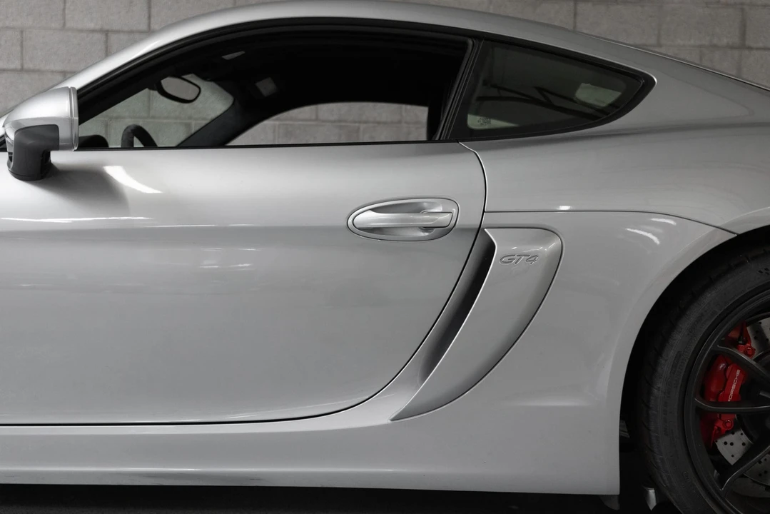 2016 Porsche 981 Cayman GT4 - Image 19 of 31