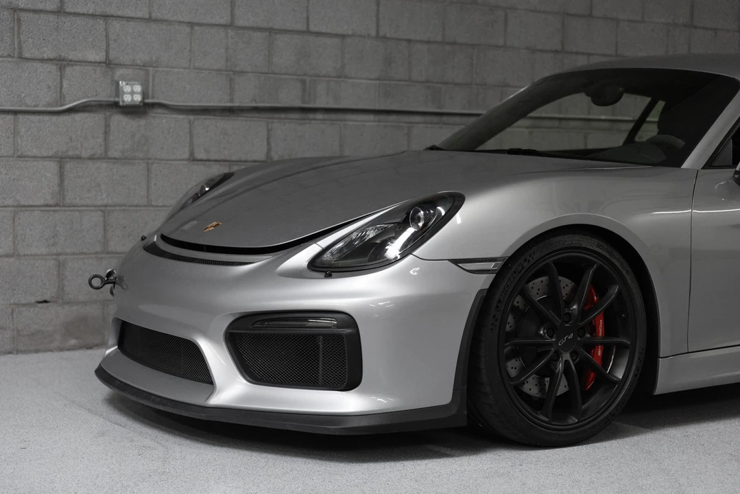 2016 Porsche 981 Cayman GT4 - Image 21 of 31