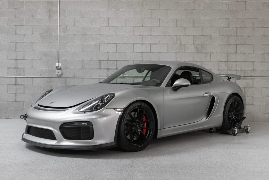 2016 Porsche 981 Cayman GT4 - Image 6 of 31
