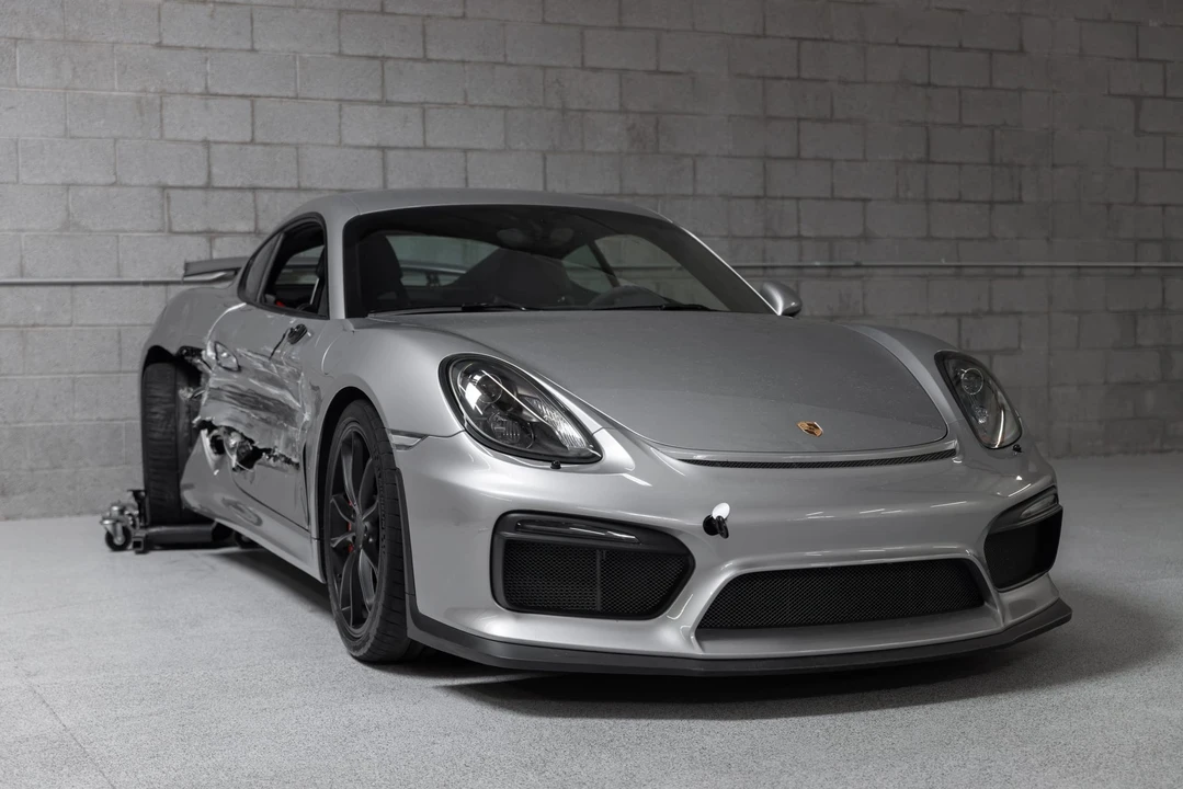 2016 Porsche 981 Cayman GT4 - Image 3 of 31