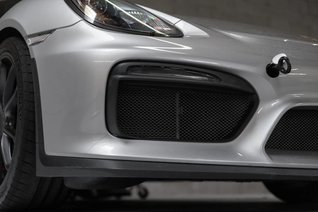 2016 Porsche 981 Cayman GT4 - Image 24 of 31