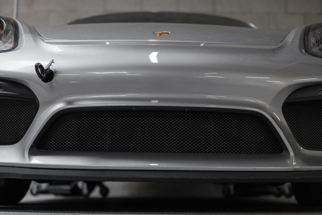 2016 Porsche 981 Cayman GT4 - Image 25 of 31