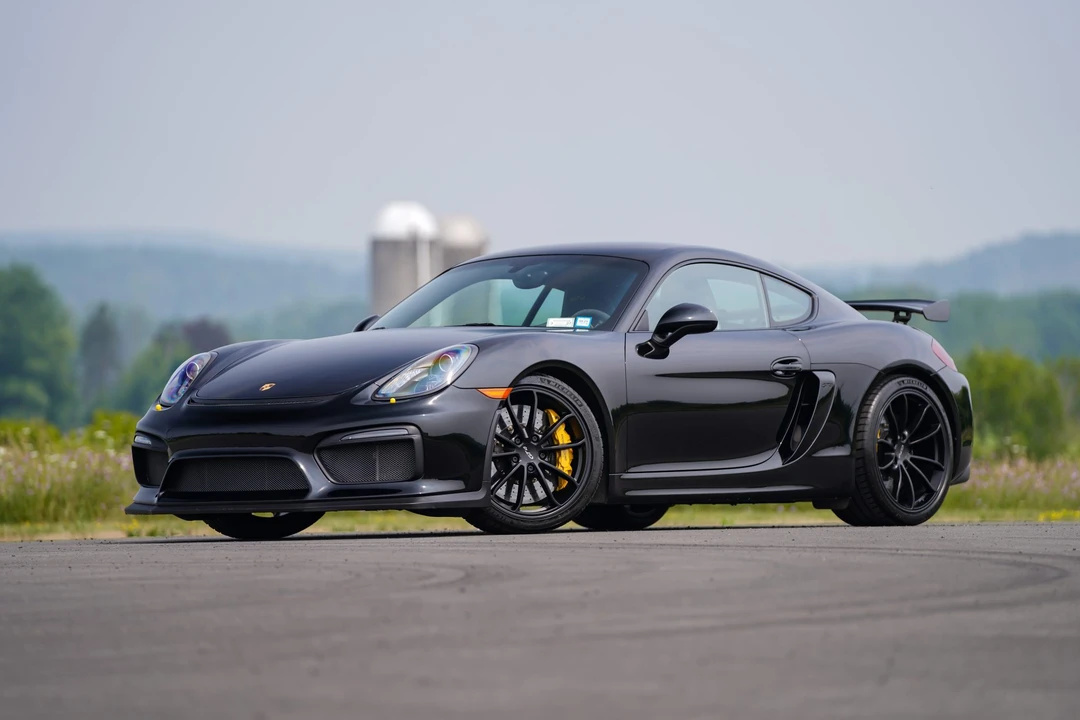 2016 Porsche 981 Cayman GT4 - Image 18 of 31