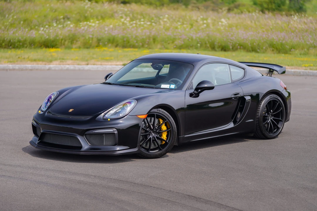 2016 Porsche 981 Cayman GT4 - Image 17 of 31