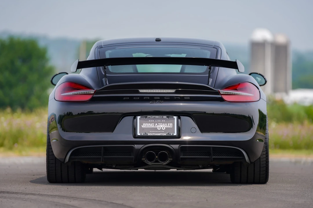 2016 Porsche 981 Cayman GT4 - Image 22 of 31