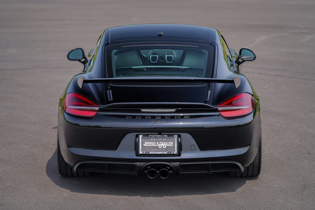 2016 Porsche 981 Cayman GT4 - Image 23 of 31