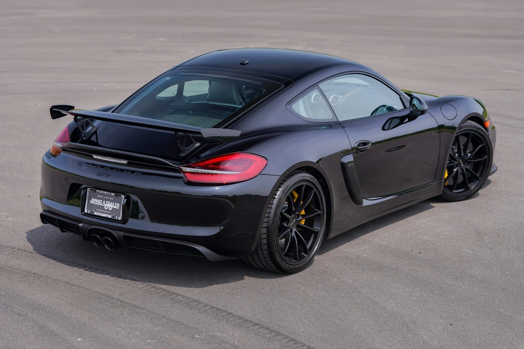 2016 Porsche 981 Cayman GT4 - Image 25 of 31