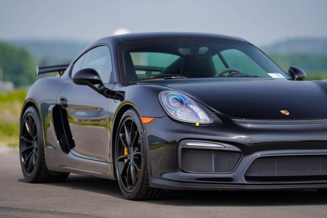 2016 Porsche 981 Cayman GT4 - Image 30 of 31