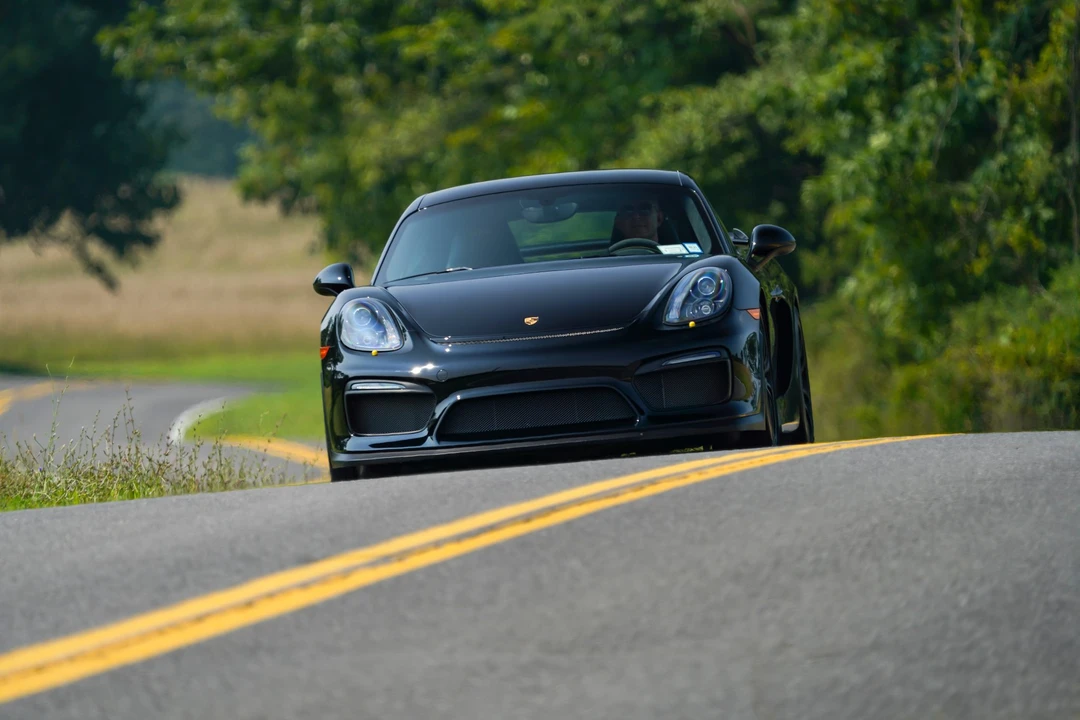 2016 Porsche 981 Cayman GT4 - Image 5 of 31