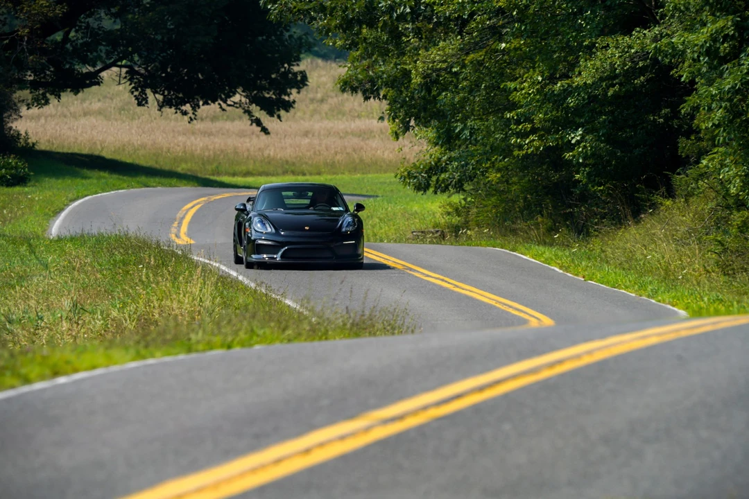 2016 Porsche 981 Cayman GT4 - Image 3 of 31