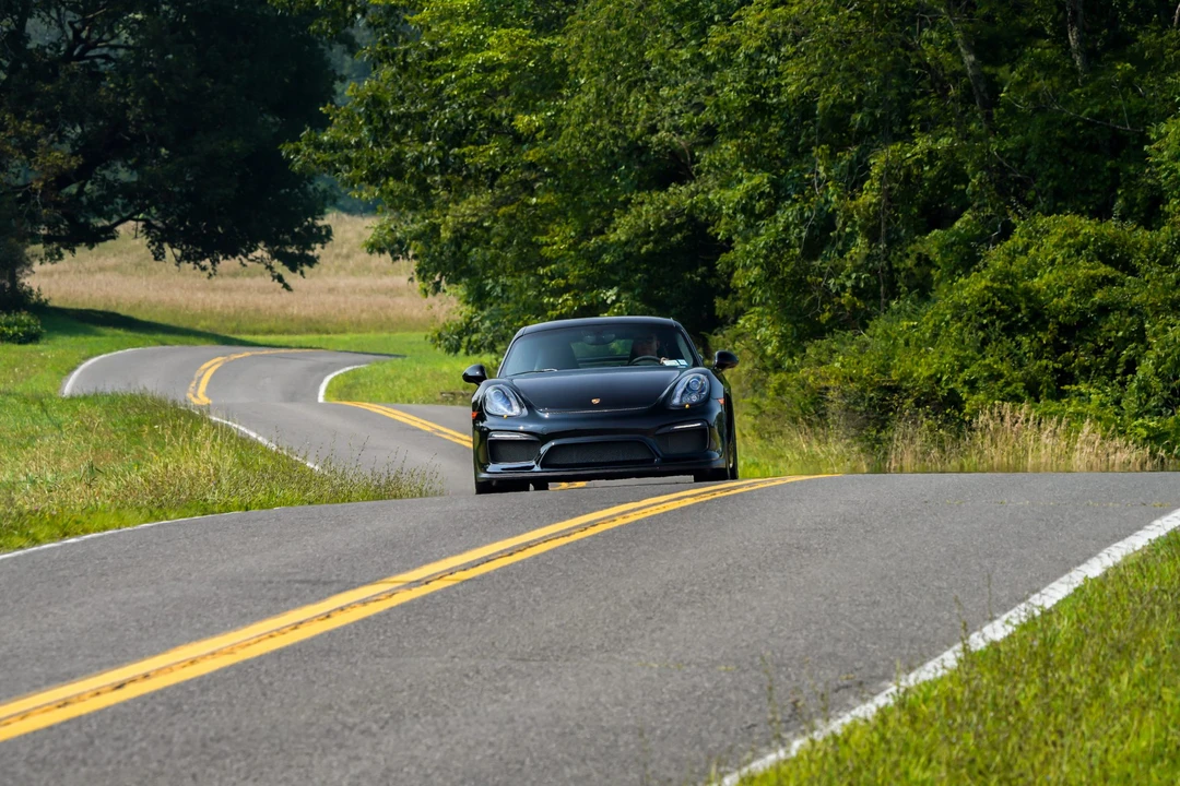 2016 Porsche 981 Cayman GT4 - Image 4 of 31