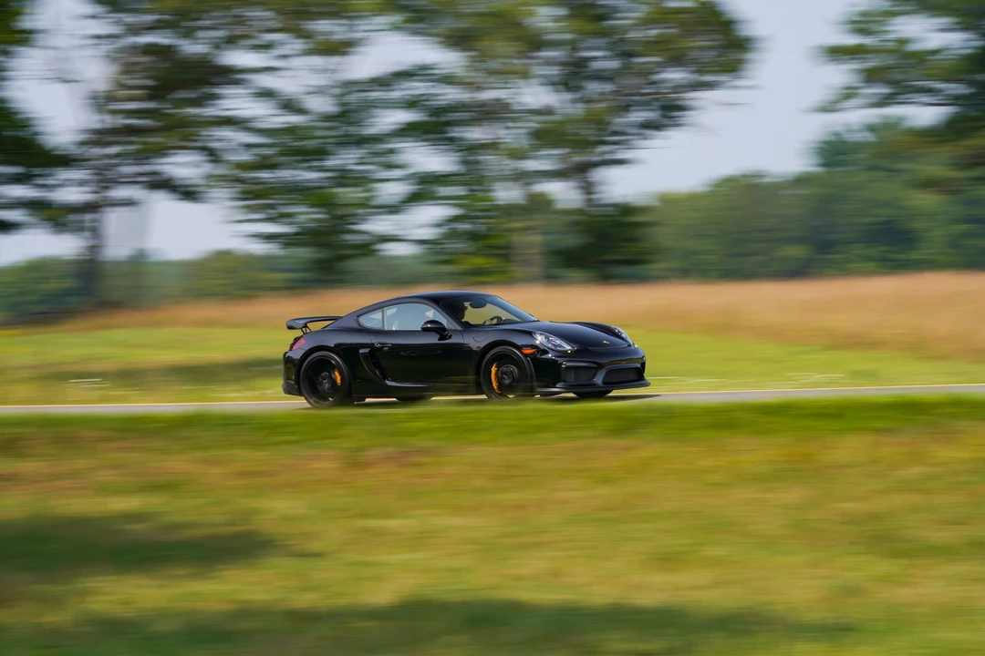 2016 Porsche 981 Cayman GT4 - Image 13 of 31