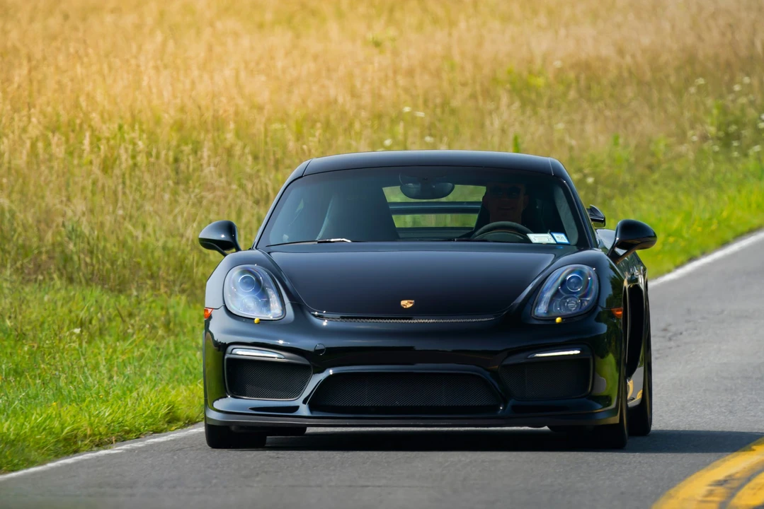 2016 Porsche 981 Cayman GT4 - Image 7 of 31