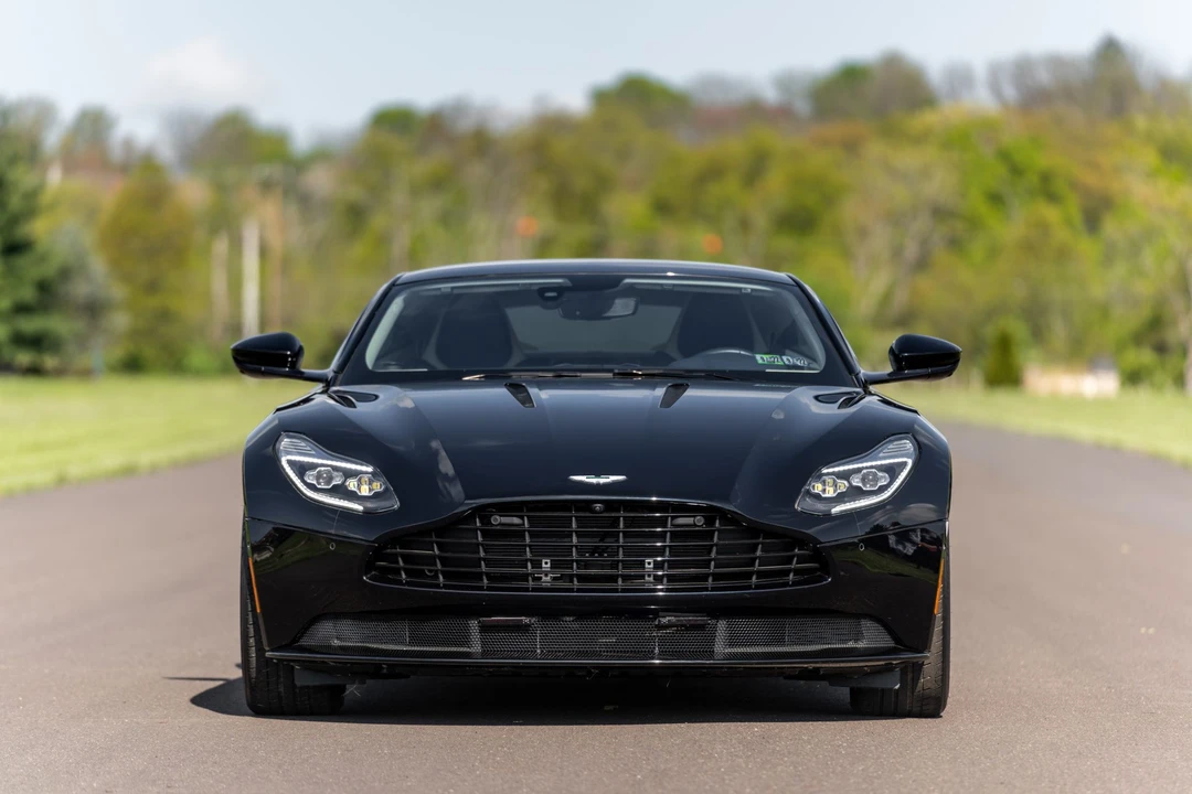 2017 Aston Martin DB11 V12 - Image 10 of 31