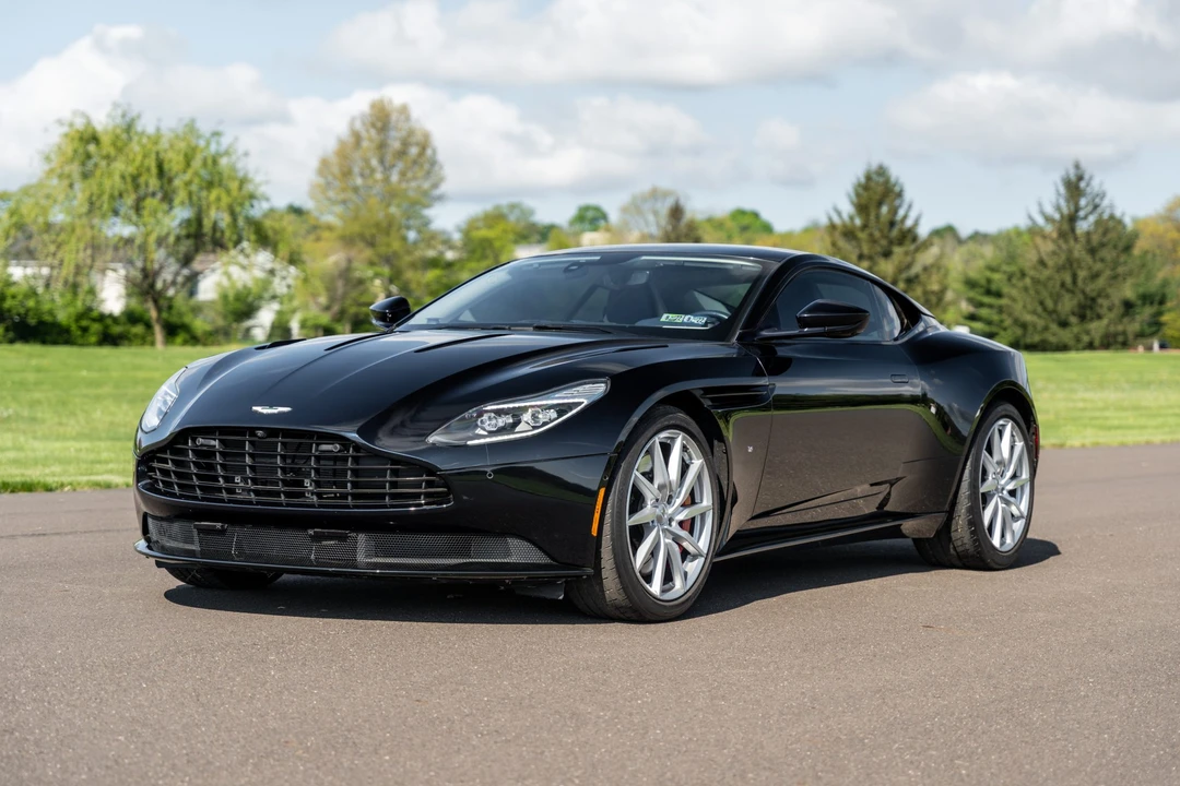 2017 Aston Martin DB11 V12 - Image 9 of 31