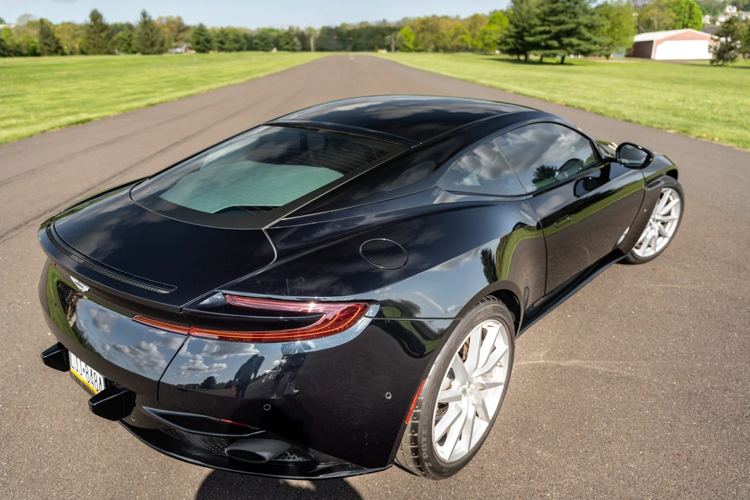 2017 Aston Martin DB11 V12 - Image 5 of 31