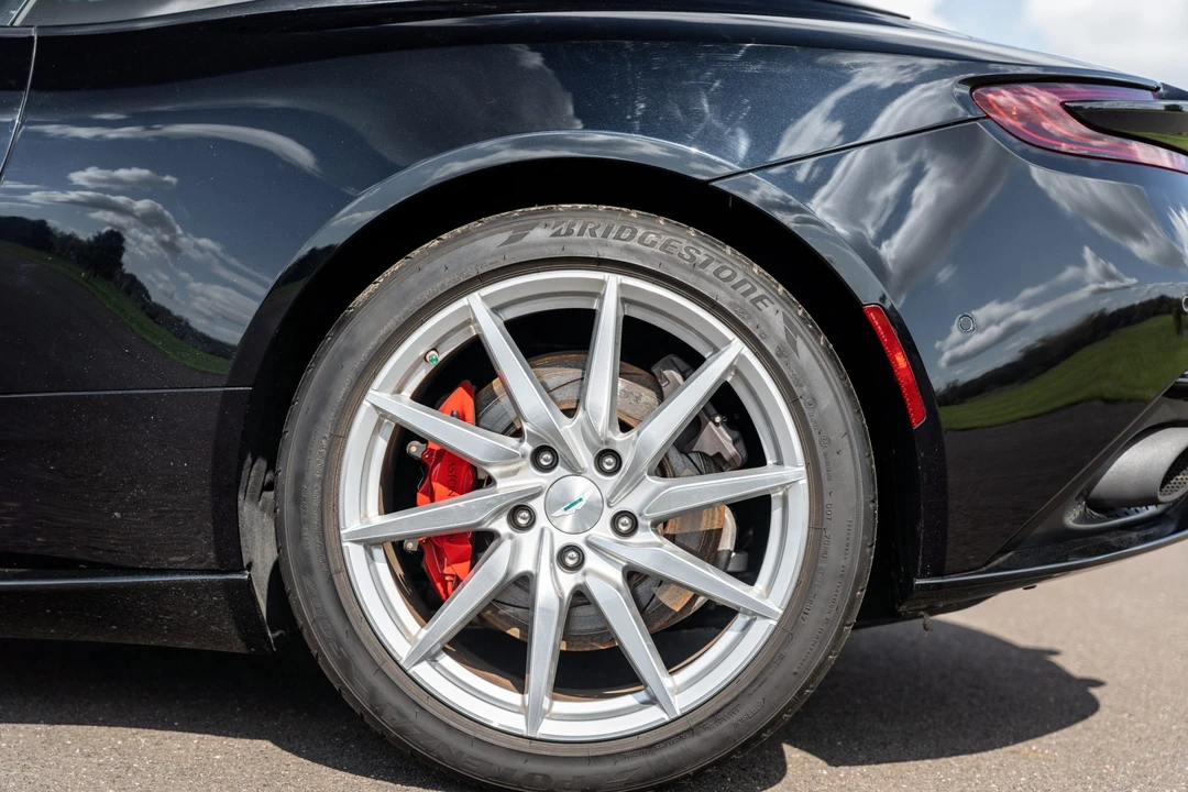 2017 Aston Martin DB11 V12 - Image 28 of 31