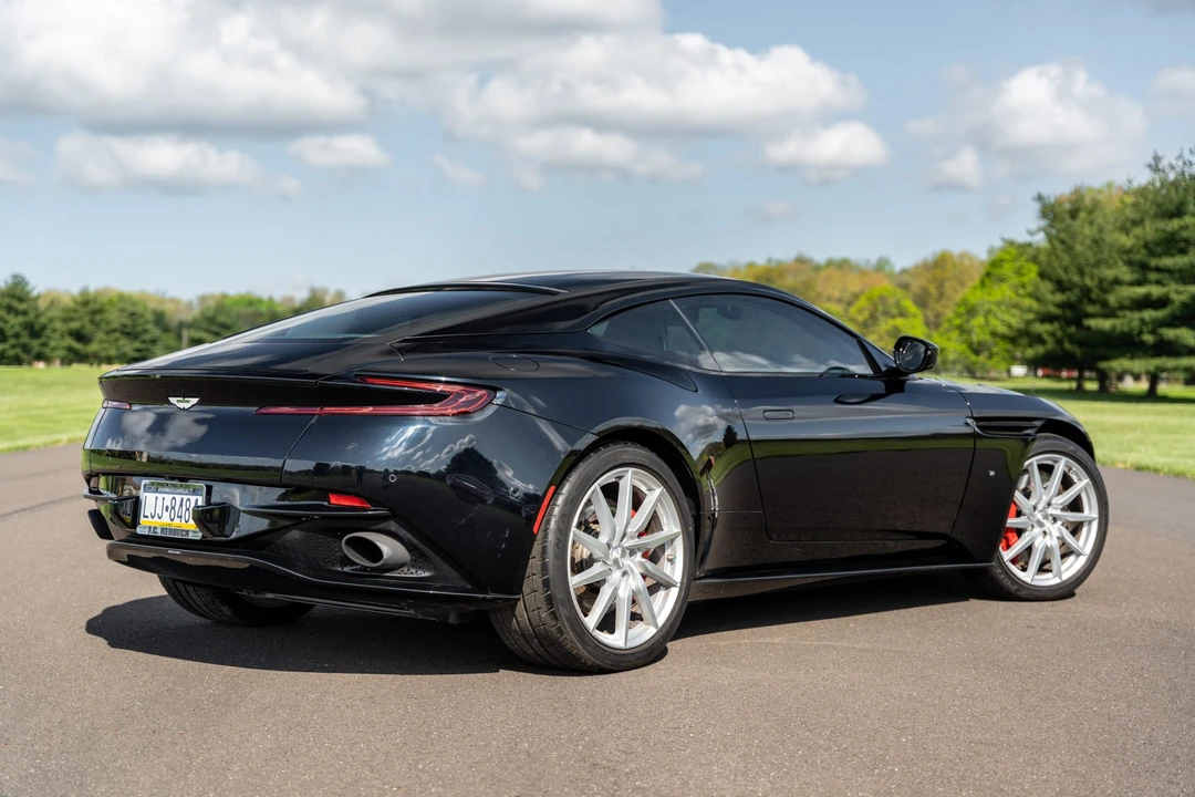 2017 Aston Martin DB11 V12 - Image 4 of 31