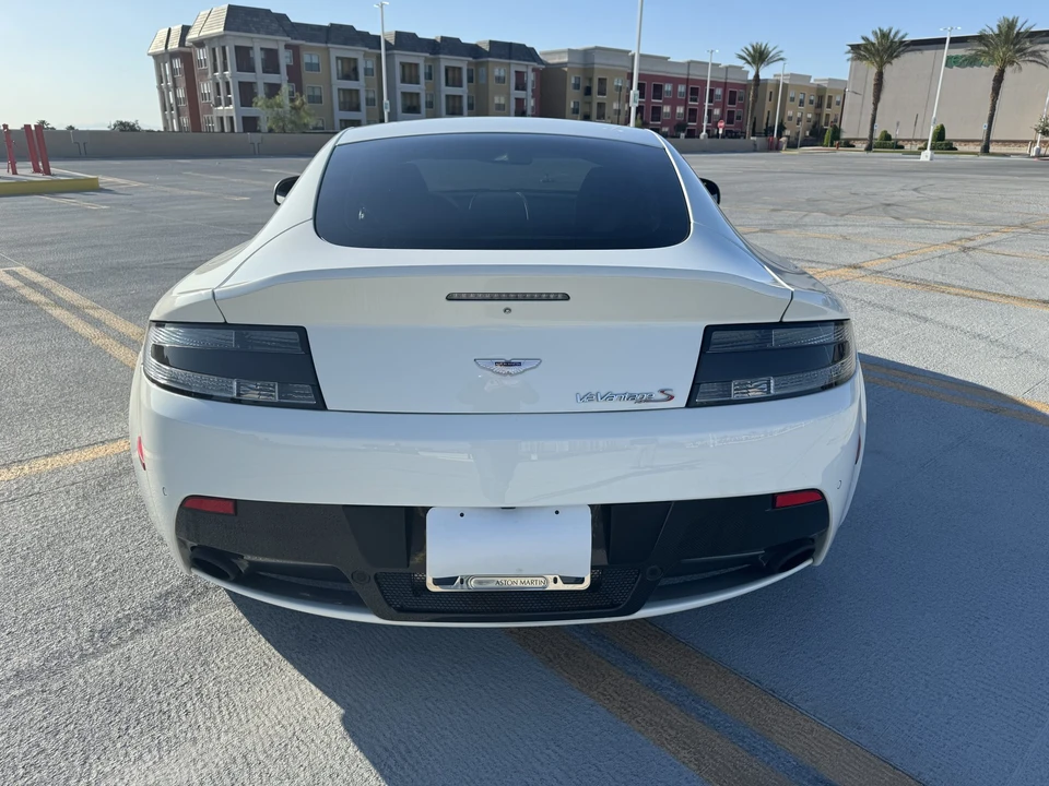 2017 Aston Martin V12 Vantage (2010-2018) - Image 13 of 31