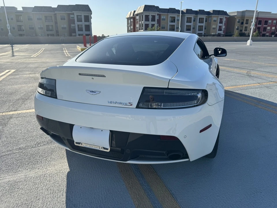 2017 Aston Martin V12 Vantage (2010-2018) - Image 14 of 31