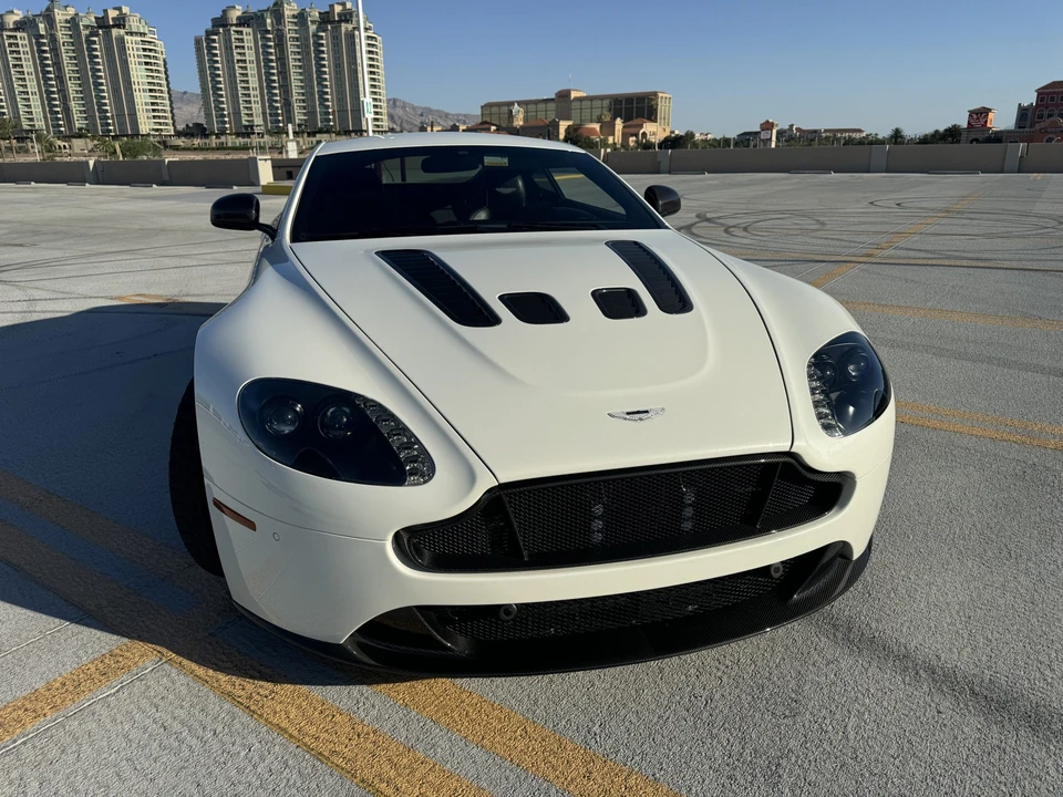 2017 Aston Martin V12 Vantage (2010-2018) - Image 26 of 31