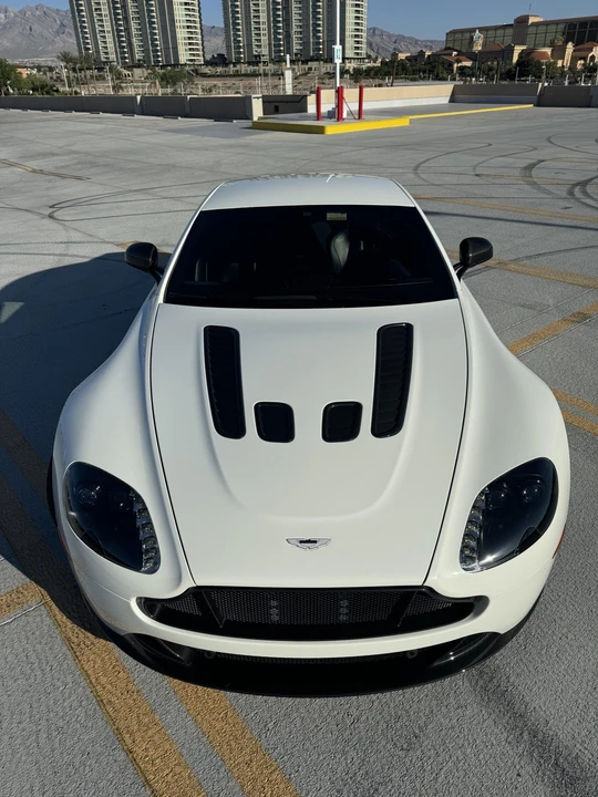 2017 Aston Martin V12 Vantage (2010-2018) - Image 29 of 31