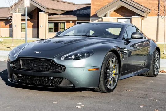 2017 Aston Martin V12 Vantage (2010-2018) - Image 2 of 31