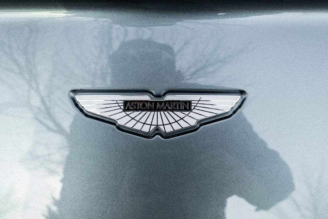 2017 Aston Martin V12 Vantage (2010-2018) - Image 12 of 31