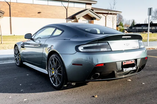 2017 Aston Martin V12 Vantage (2010-2018) - Image 4 of 31