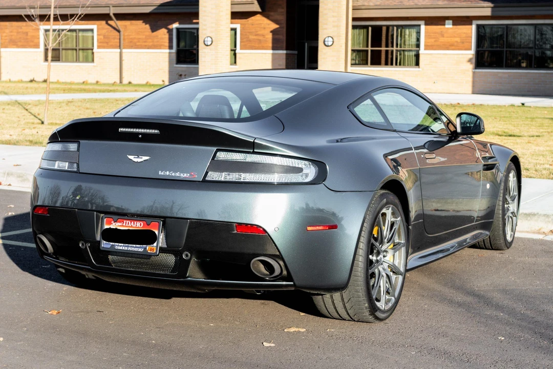 2017 Aston Martin V12 Vantage (2010-2018) - Image 5 of 31