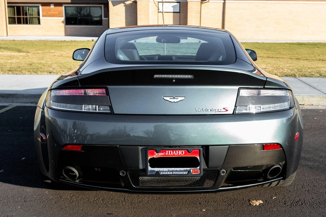 2017 Aston Martin V12 Vantage (2010-2018) - Image 30 of 31