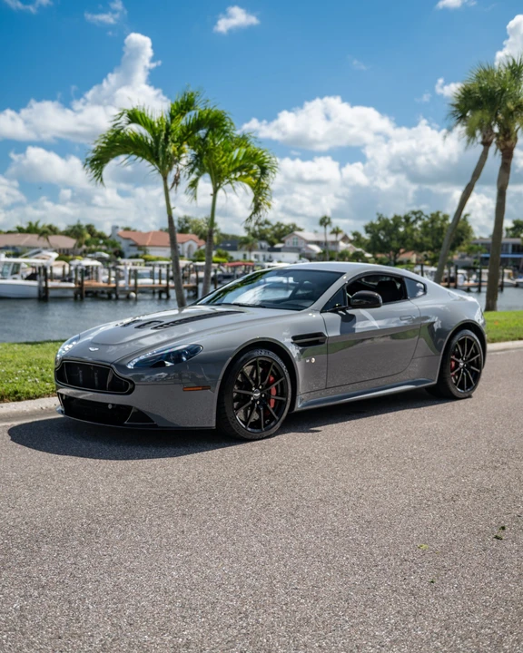 2017 Aston Martin V12 Vantage (2010-2018) - Image 5 of 31