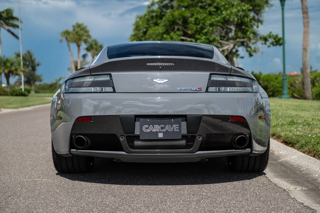 2017 Aston Martin V12 Vantage (2010-2018) - Image 14 of 31