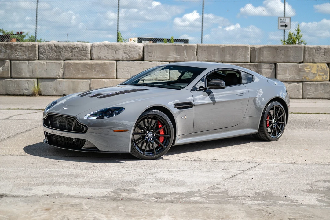 2017 Aston Martin V12 Vantage (2010-2018) - Image 30 of 31