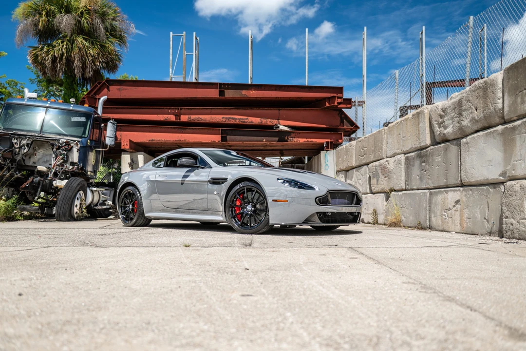 2017 Aston Martin V12 Vantage (2010-2018) - Image 25 of 31