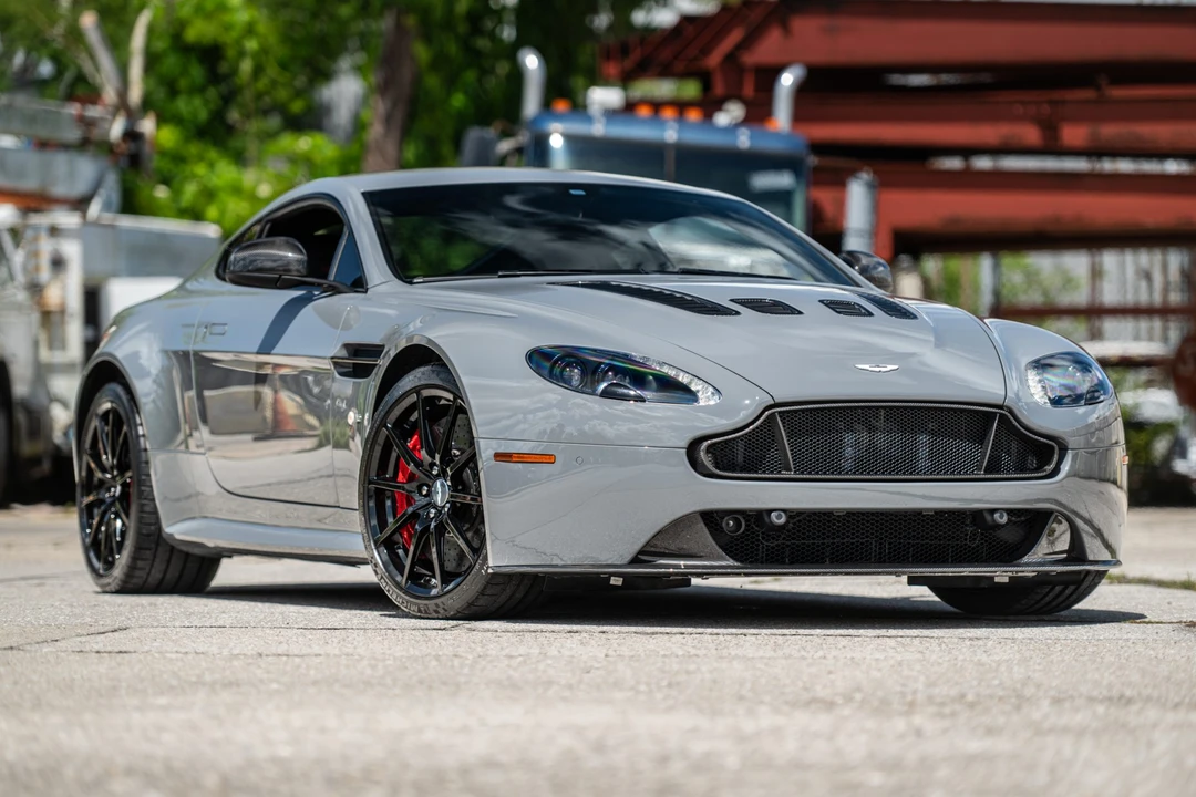 2017 Aston Martin V12 Vantage (2010-2018) - Image 22 of 31