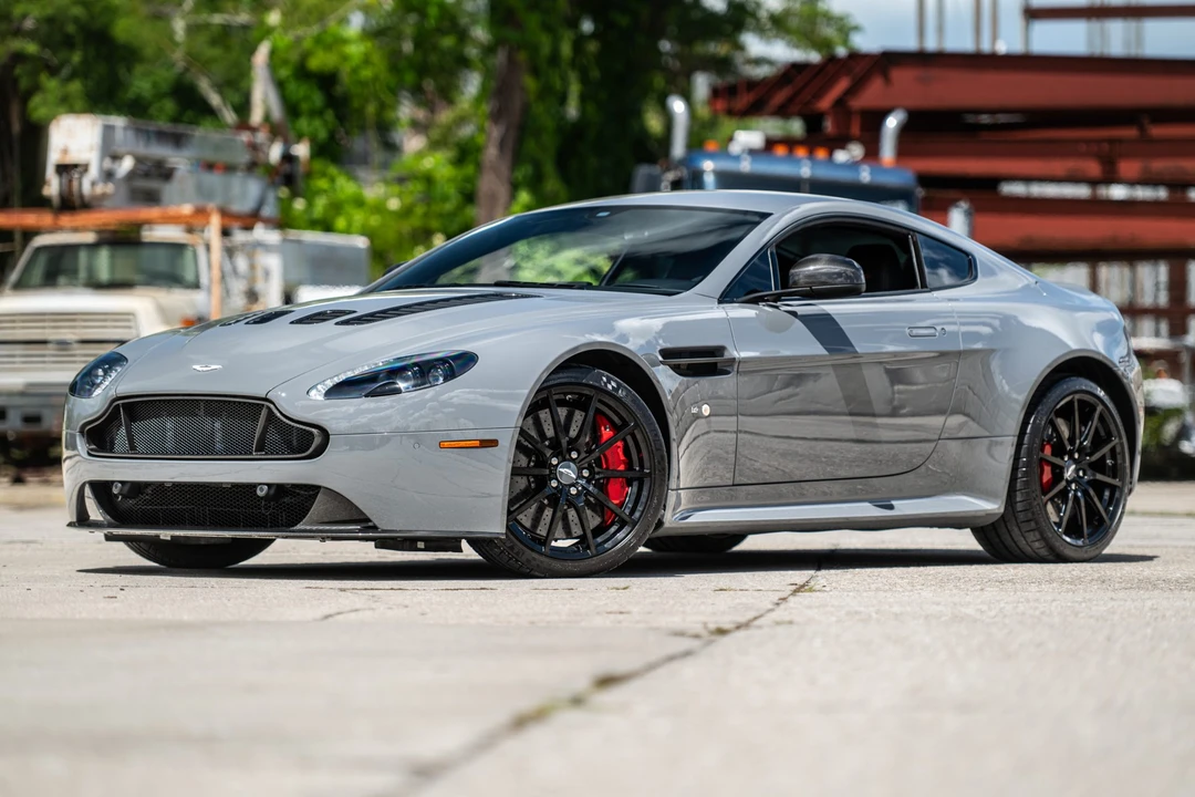 2017 Aston Martin V12 Vantage (2010-2018) - Image 21 of 31