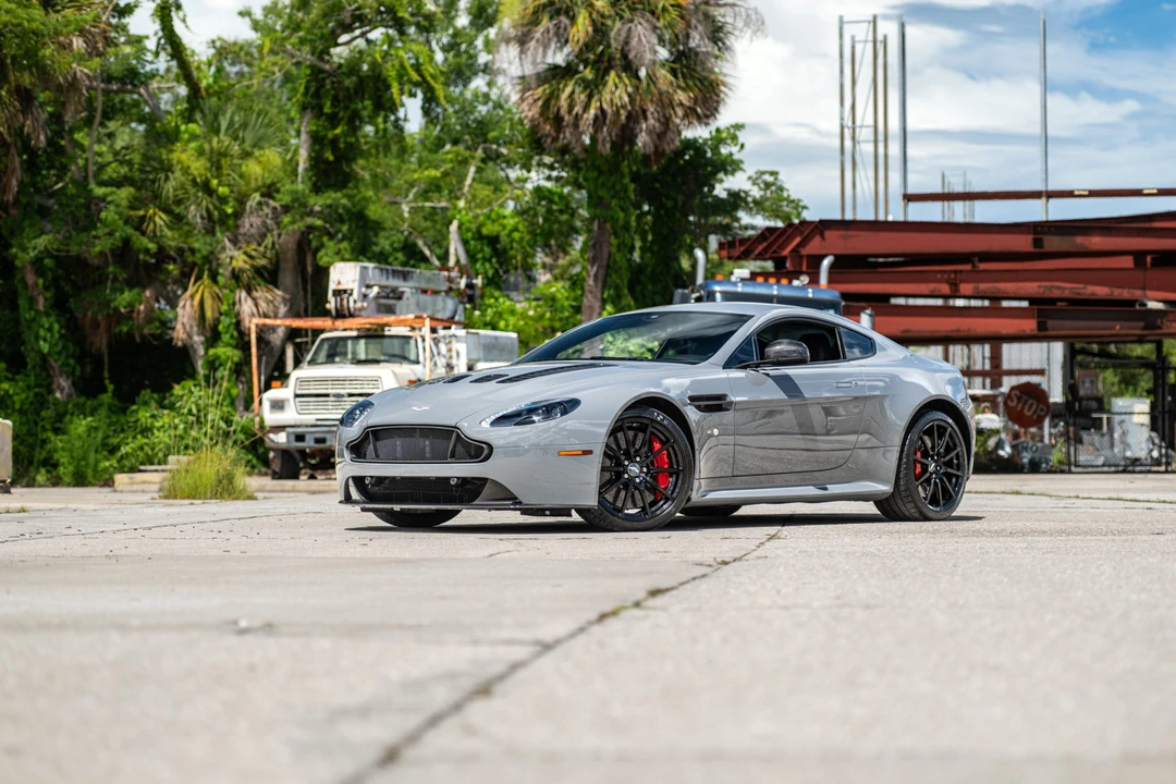 2017 Aston Martin V12 Vantage (2010-2018) - Image 18 of 31