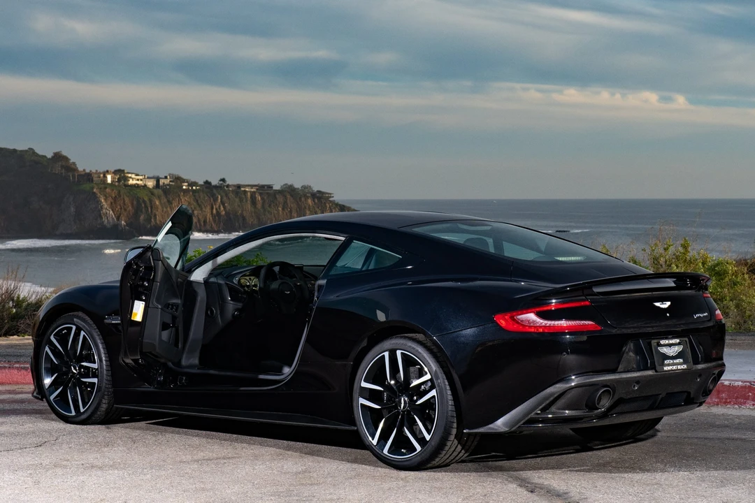 2017 Aston Martin Vanquish 2nd Gen - Image 14 of 31