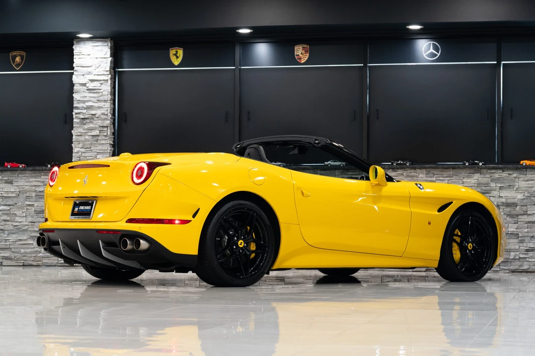 2017 Ferrari California T - Image 21 of 31