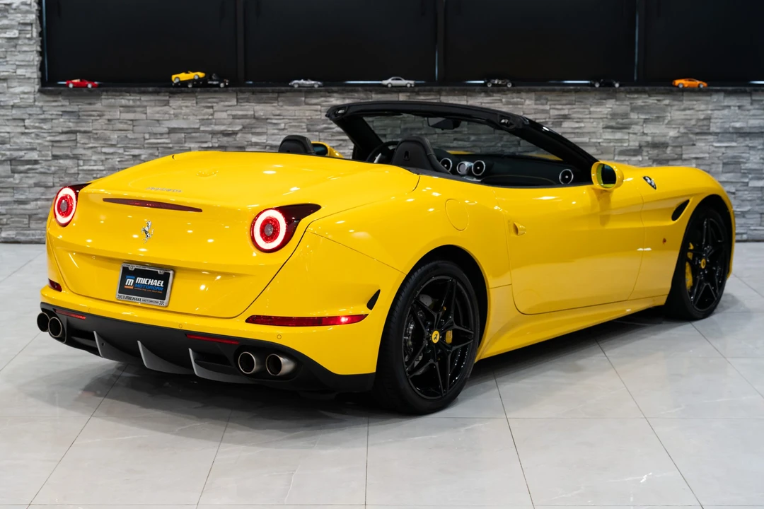 2017 Ferrari California T - Image 20 of 31